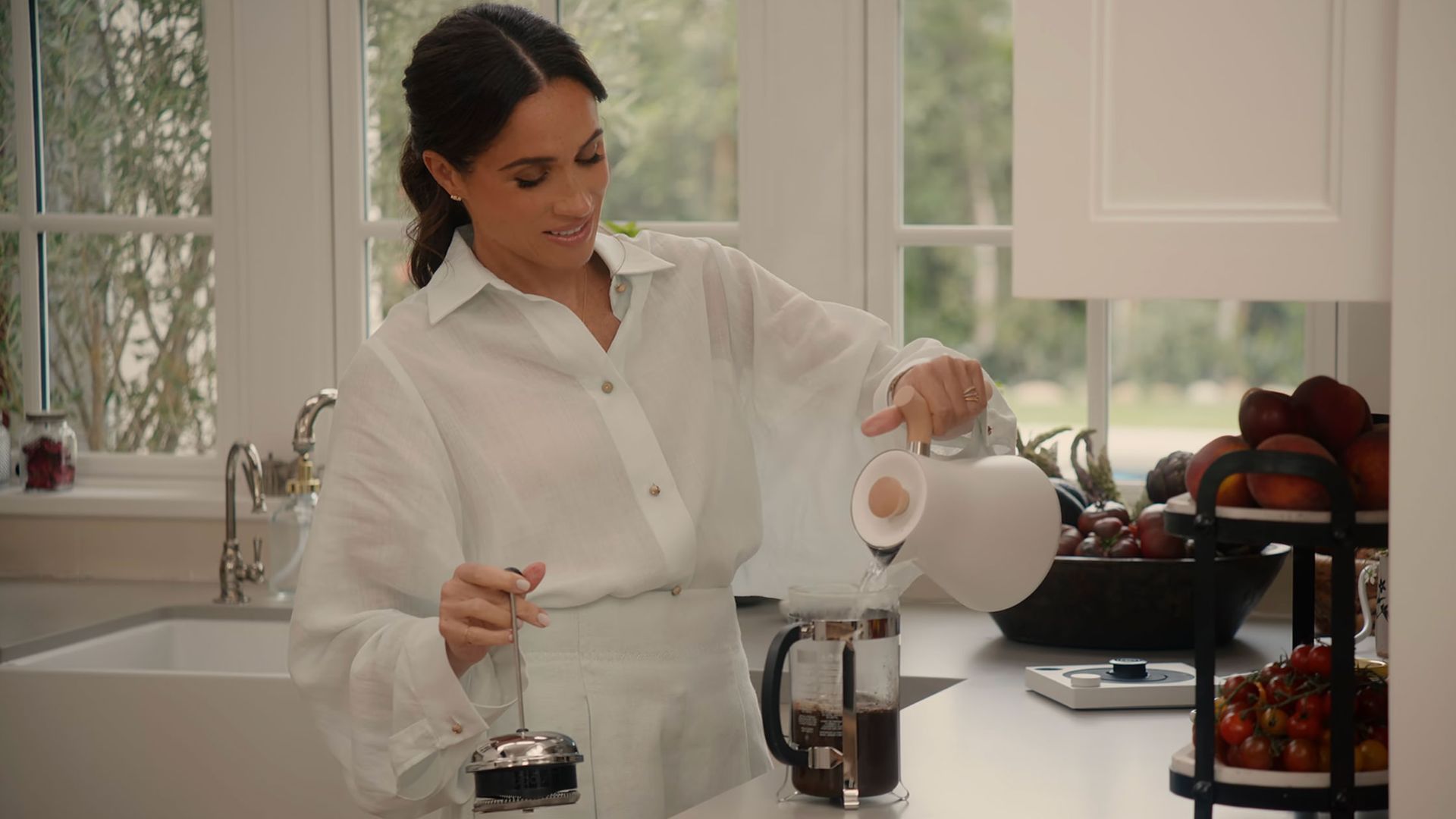Meghan Markle’s Stylish Kitchenware Now Available – Chic Kettle to Trendy Toaster!