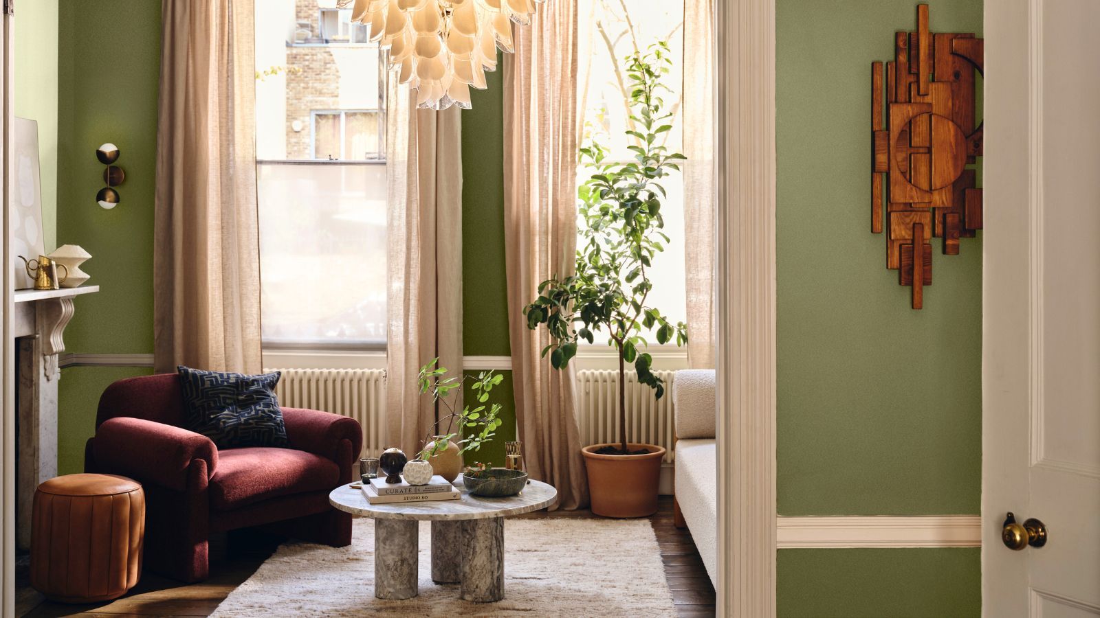 8 Things to Leave Behind When Moving Home: Save Time, Energy, and Money