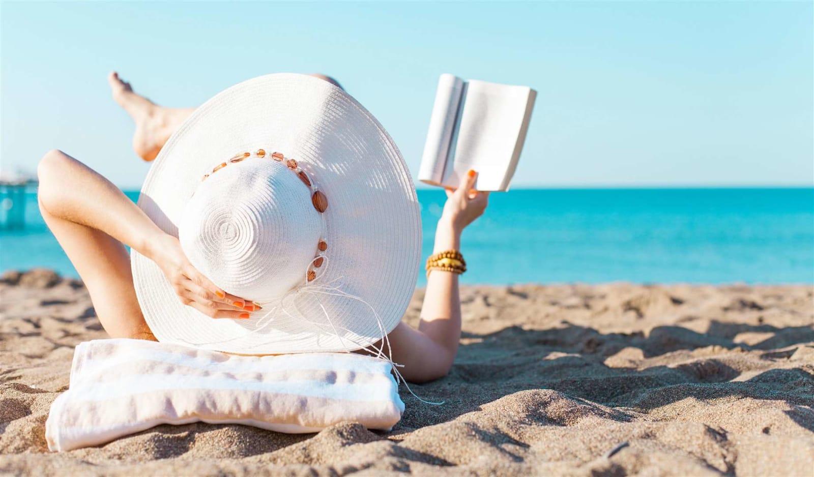 Summer’s Best Reads: 11 Holiday Escapes