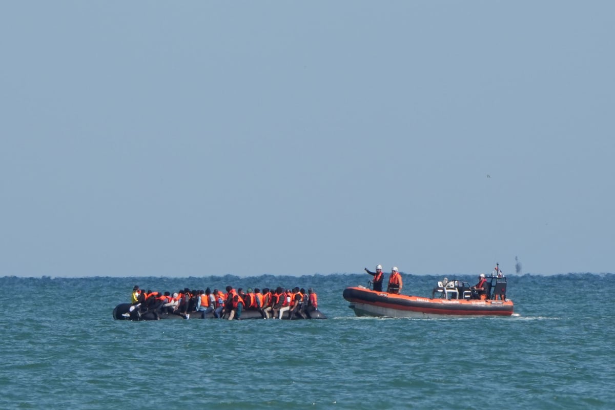 Unveiling the New UK-France Pact to Address Channel Crossings