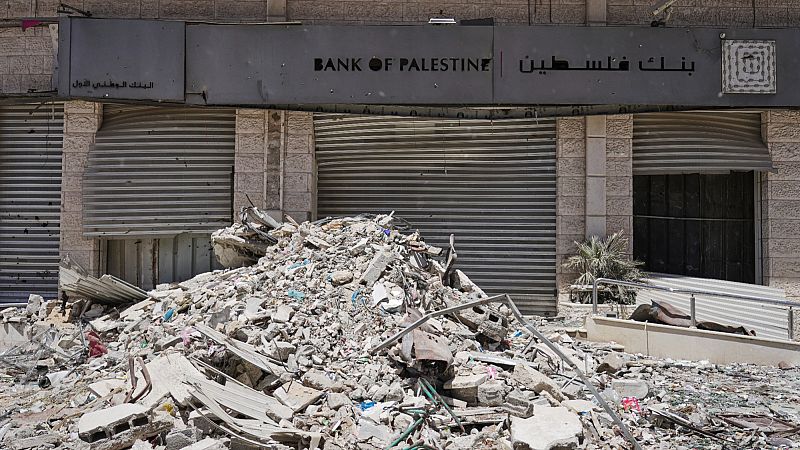 Gaza’s Struggle: Palestinians Bear the Cost of a Crippled Economy